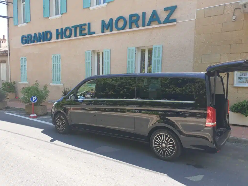 chauffeur privé vtc taxi uber transfert cavalière grand hotel moriaz