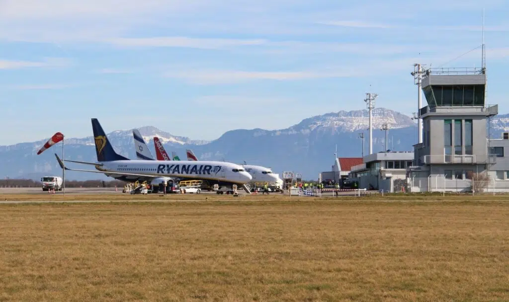 chauffeur privé prive vtc transport aéroport aeroport airport grenoble alpes isère